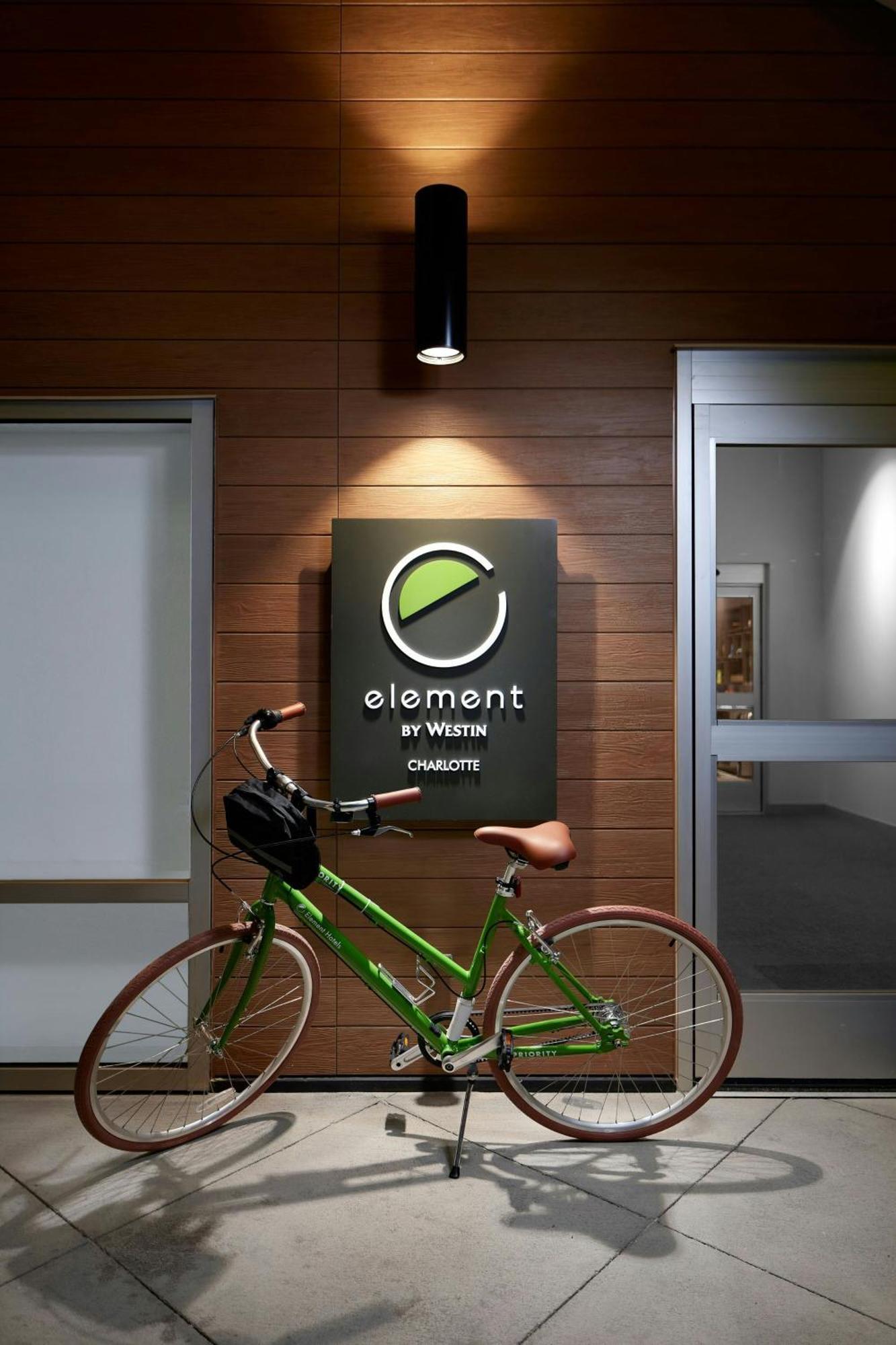 Отель Element Charlotte Uptown Экстерьер фото